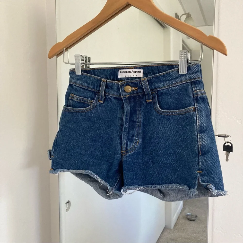 Shorts - Picture 1 of 5